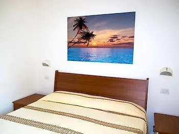 Family Residence Nuova Orchidea 里乔内 公寓